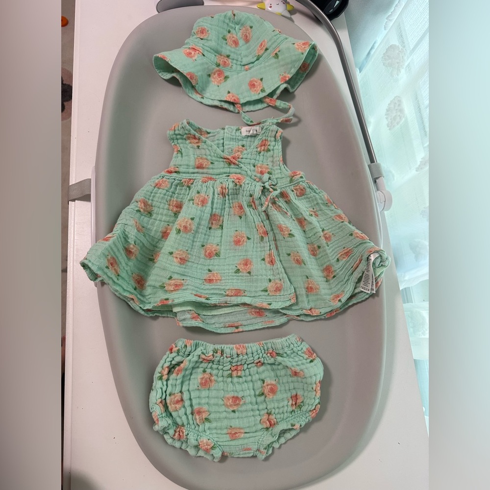 Angel Dear set 6-12 months Great condition